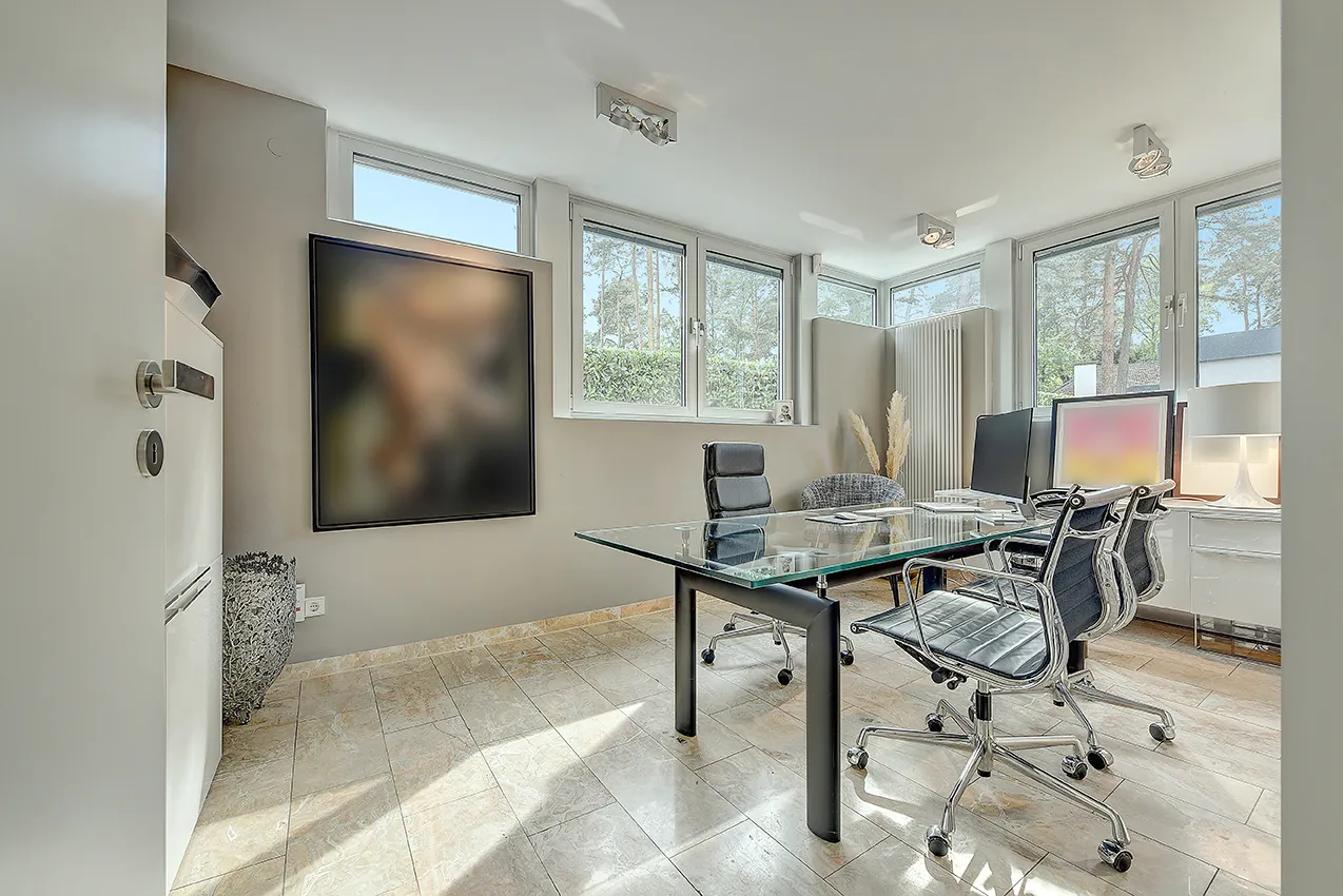 Arbeitszimmer im Erdgeschoss