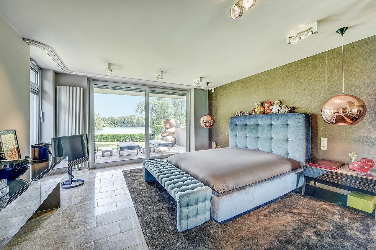 Master Bedroom im Erdgeschoss