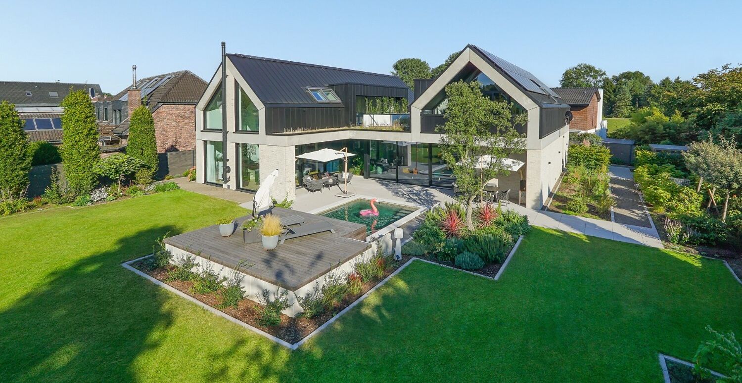 Haus und Pool