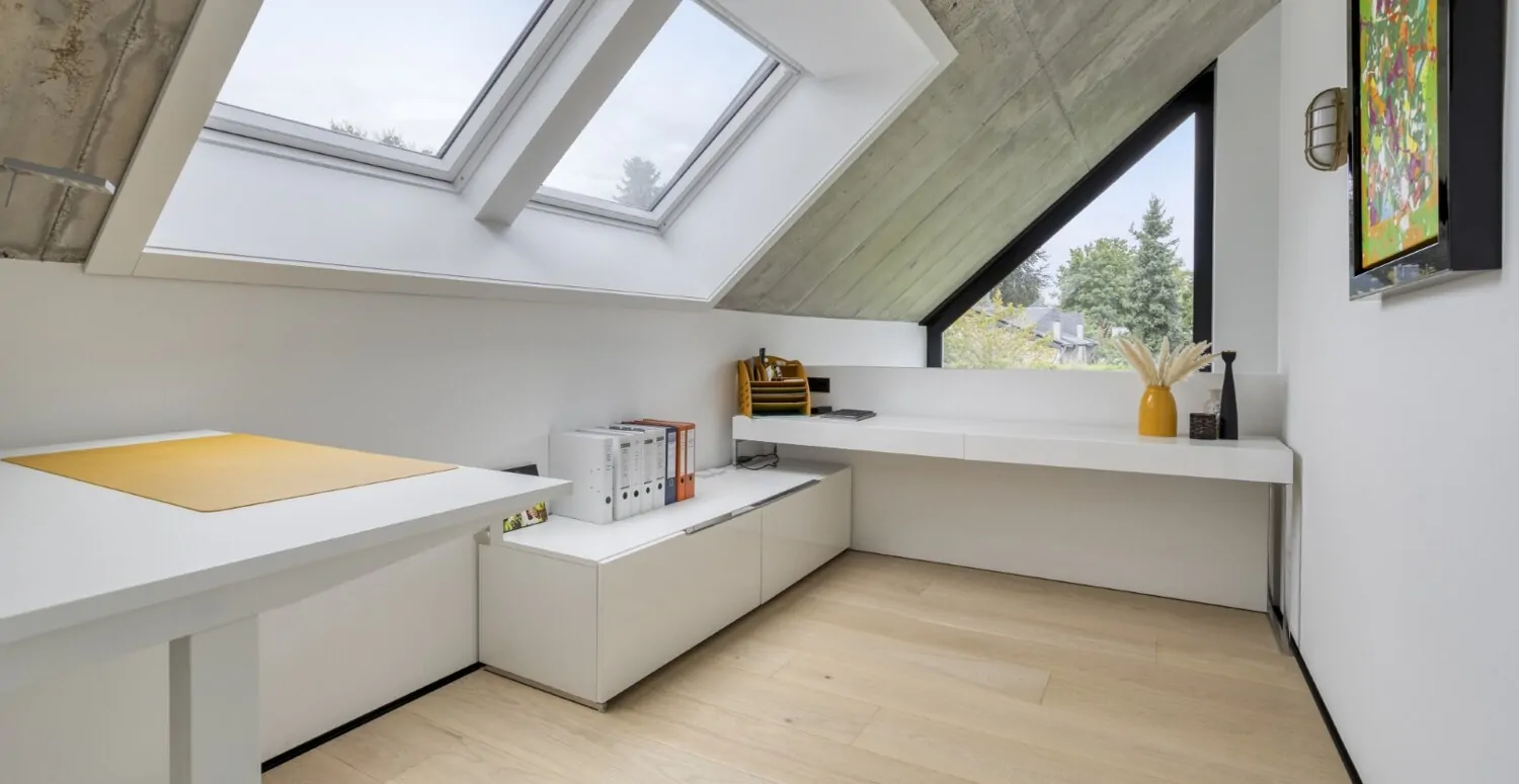 Arbeitszimmer mit Galerie
