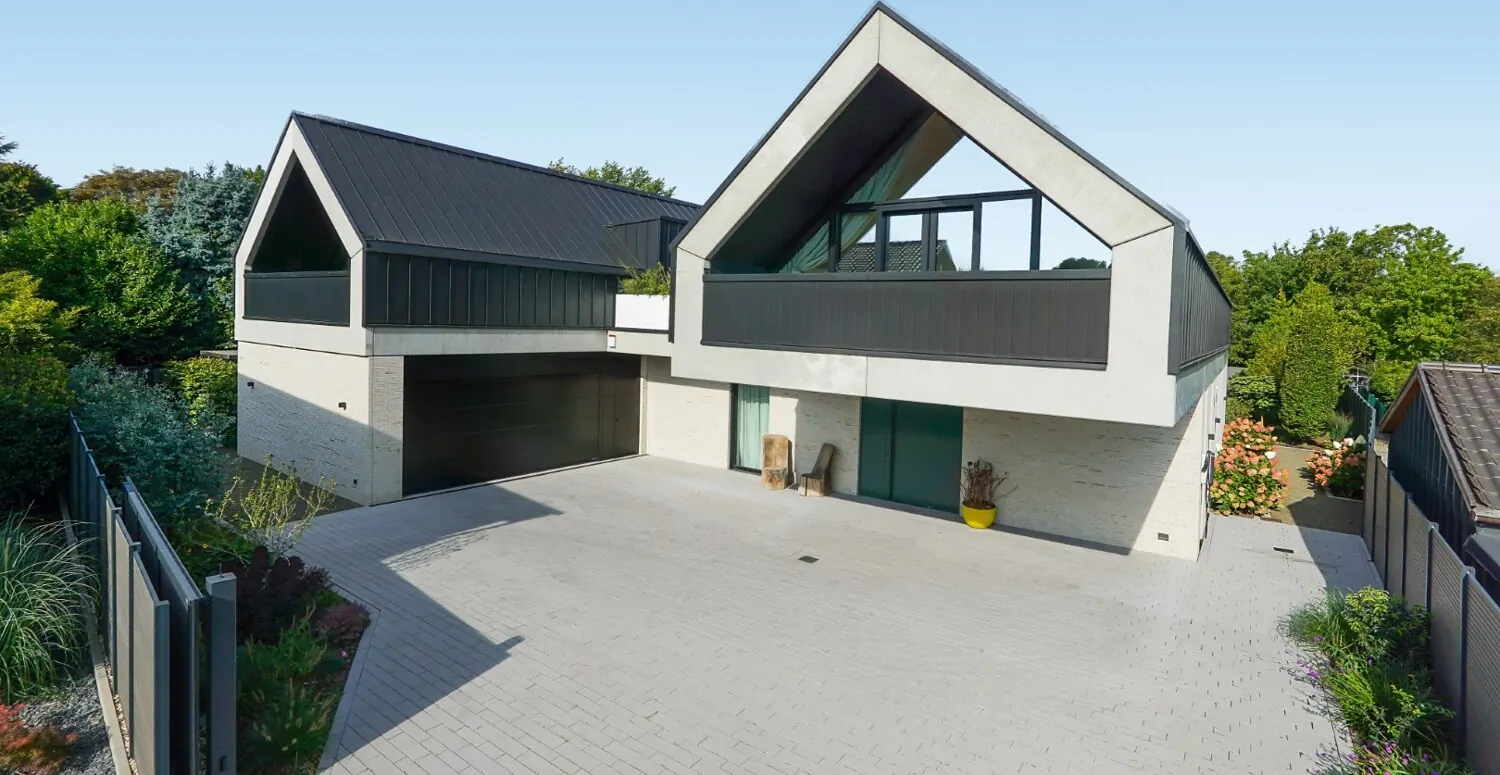 Stellplätze & Doppelgarage