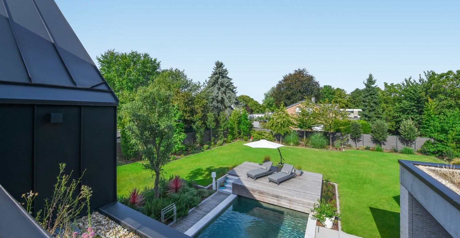 Pool von oben