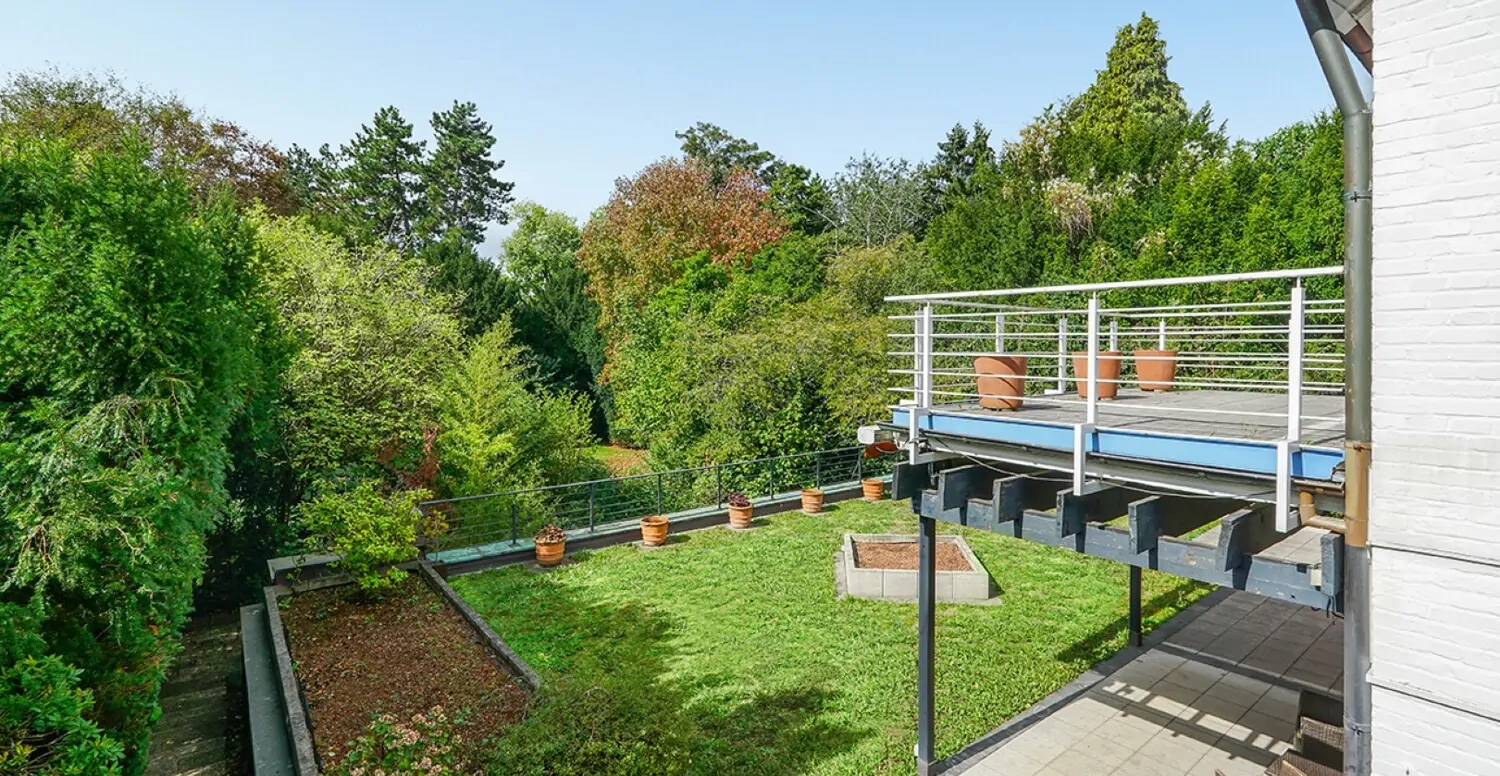 Der Balkon und Garten