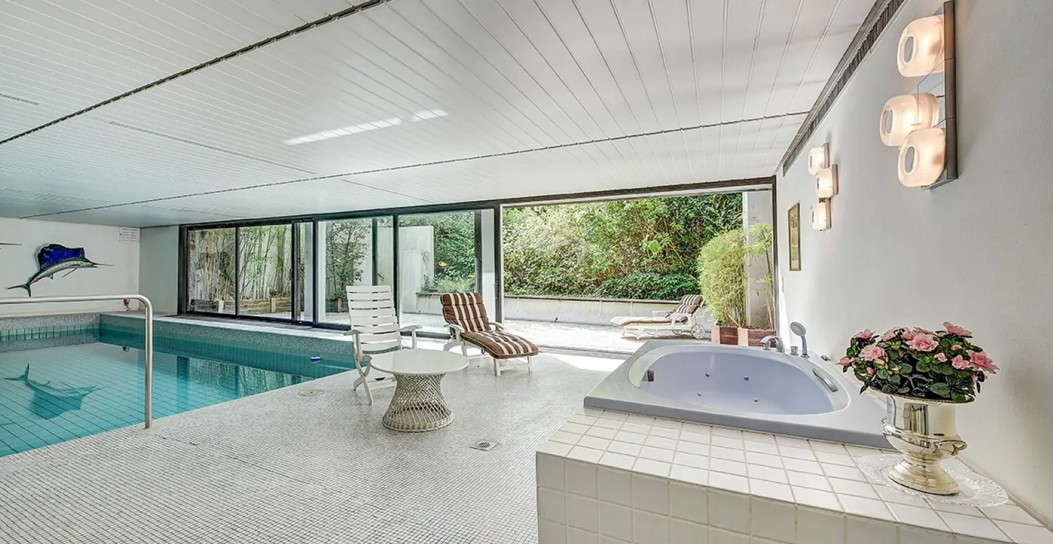 Schwimmbad & Whirlpool