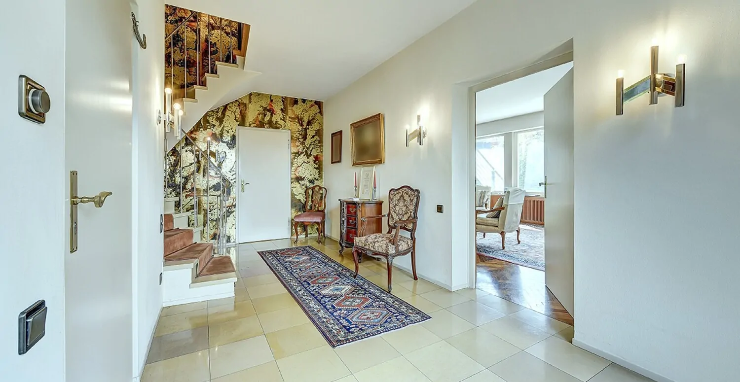 Das Entrée mit Wohnbereich