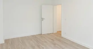 von_poll_real_estate_property_25013170_image_2