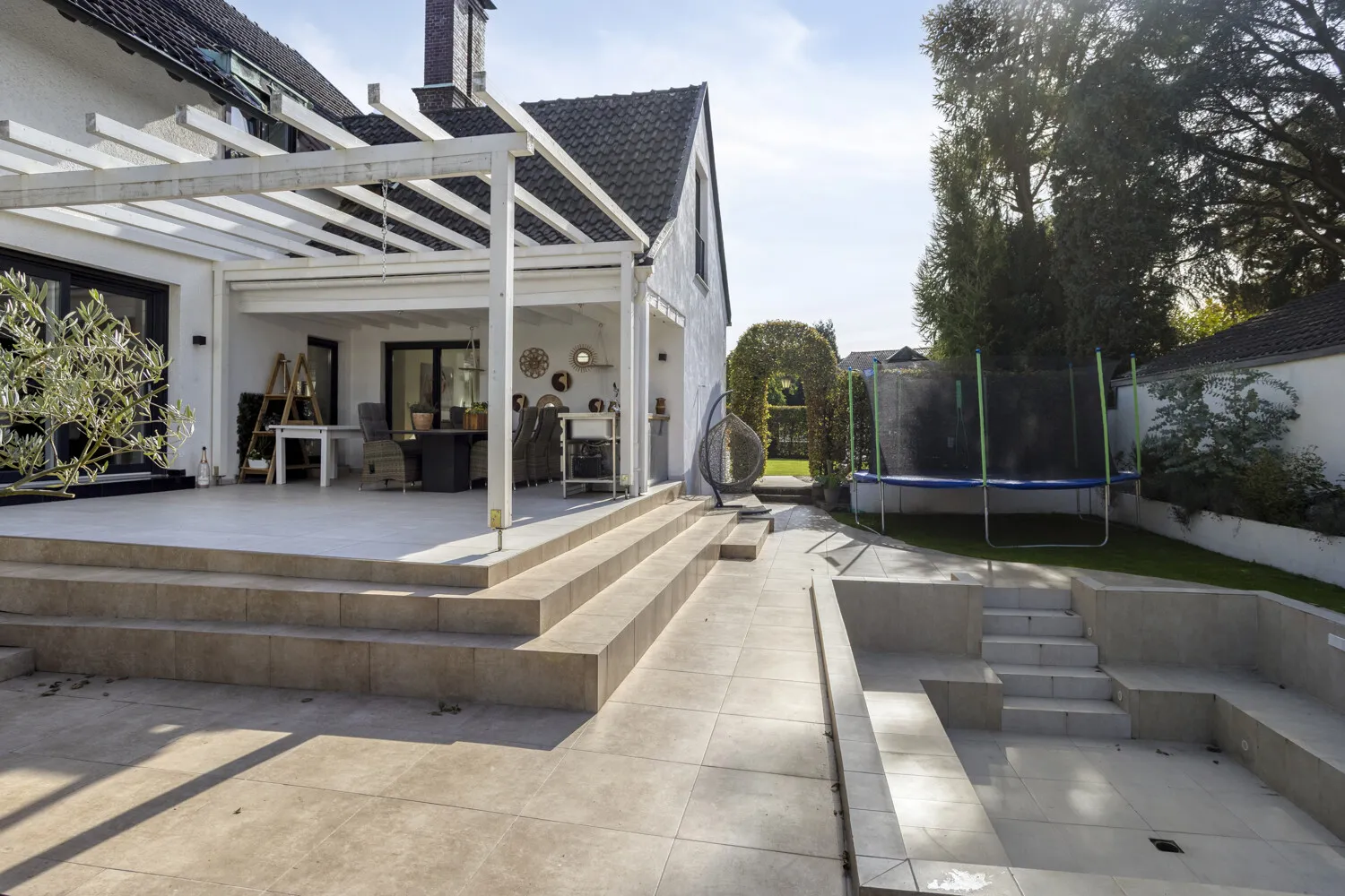 Terrasse mit Aussenküche