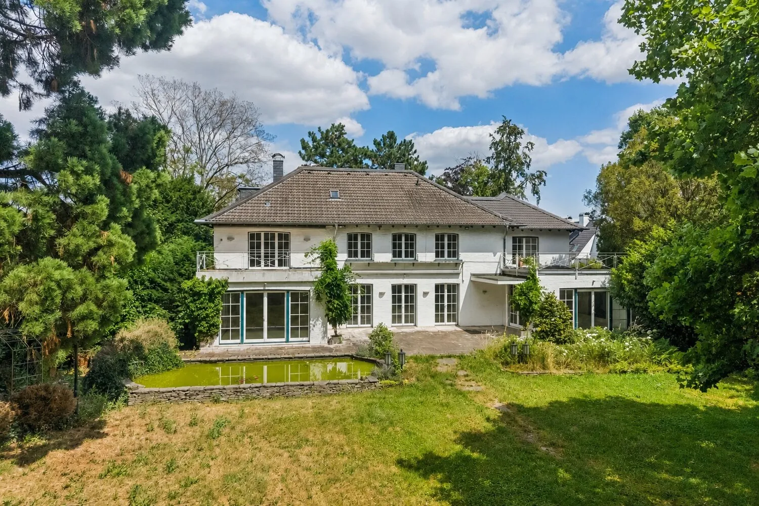 Das Haus im Dornröschenschlaf