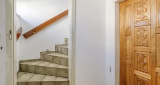 von_poll_real_estate_property_25013176_image_2