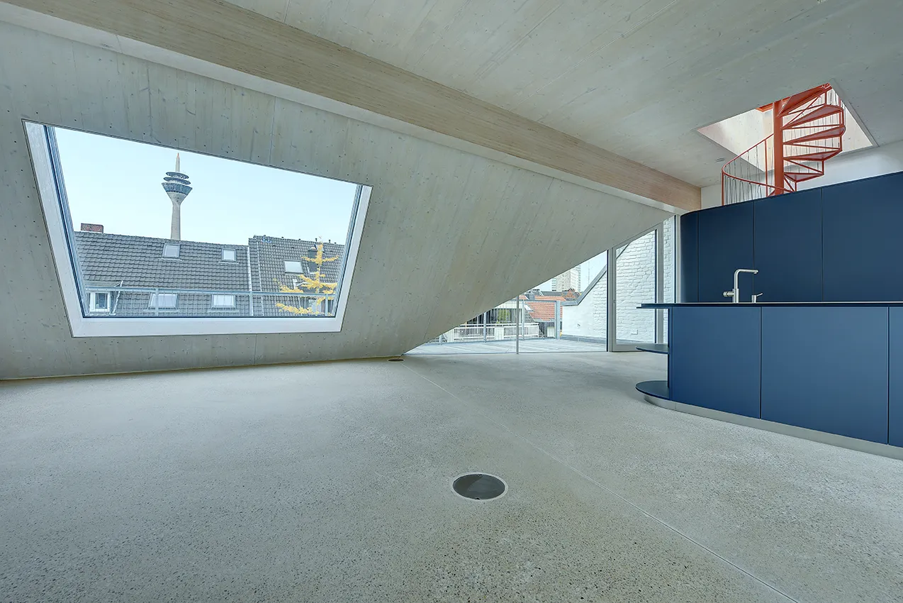 Der Blick auf den Rheinturm