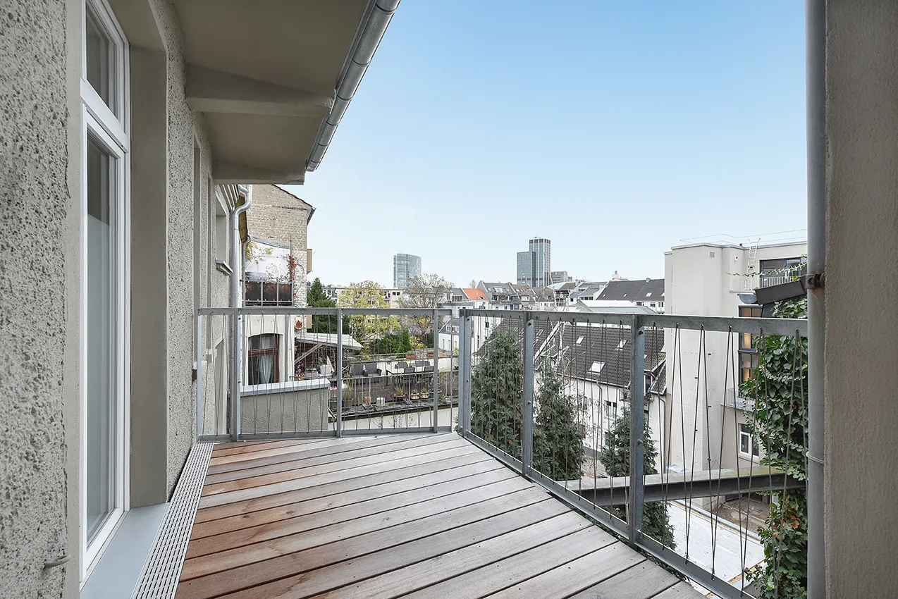 Ein Balkon im 3. Obergeschoss