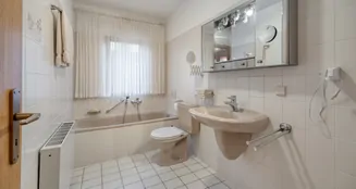 von_poll_real_estate_property_25013222_image_21