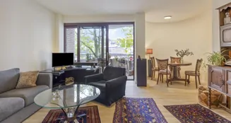 von_poll_real_estate_property_25013184_image_0