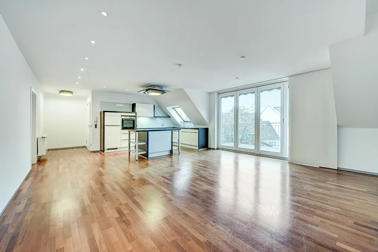 Fantastic maisonette apartment above the rooftops of Pempelfort