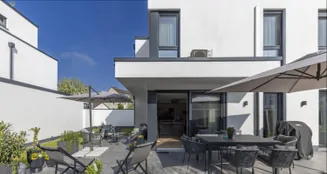 von_poll_real_estate_property_25013072N_image_0