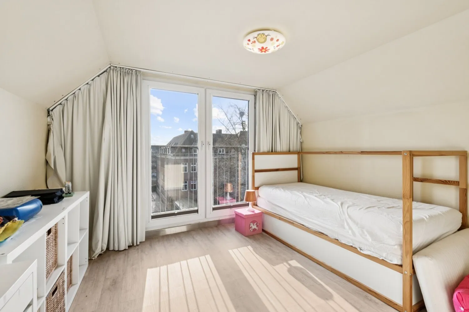 Das Schlafzimmer oben