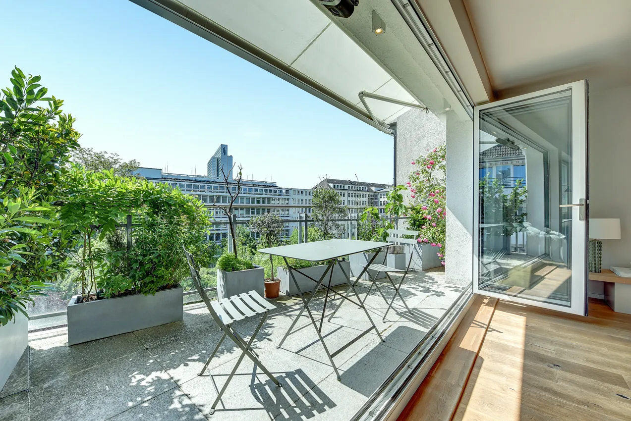Südterrasse vom Wohnzimmer