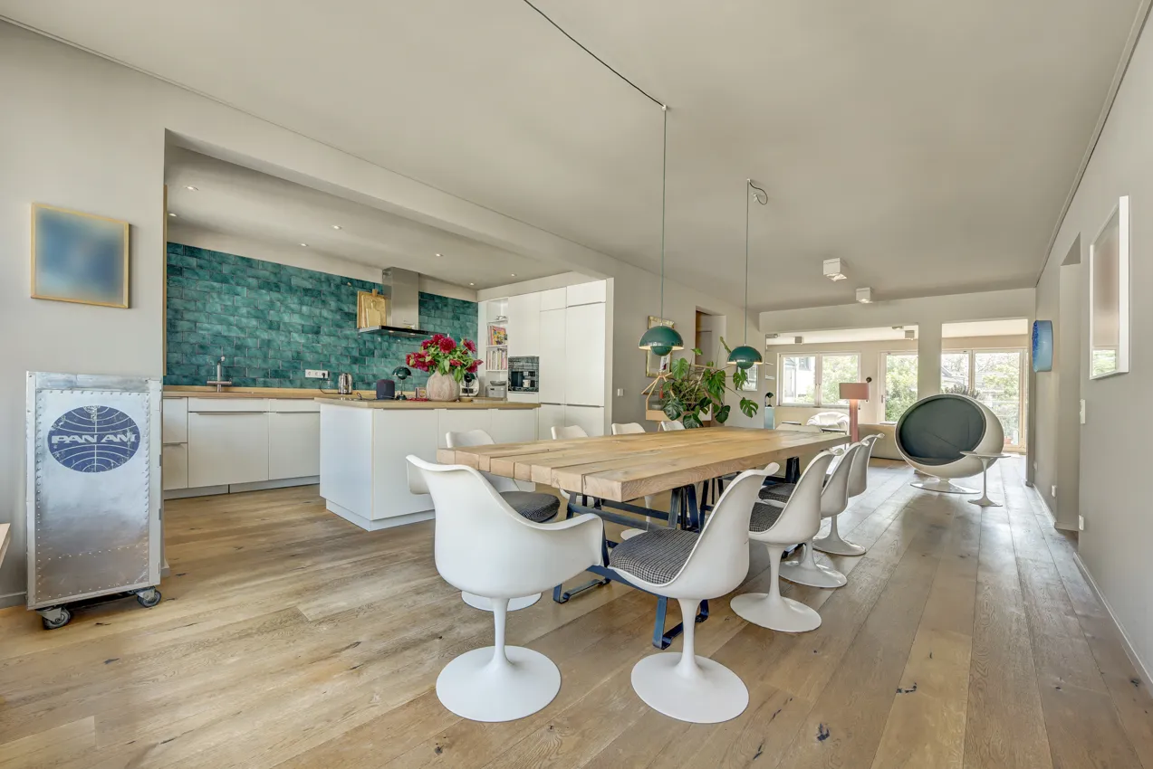 Essbereich mit Wohnzimmer