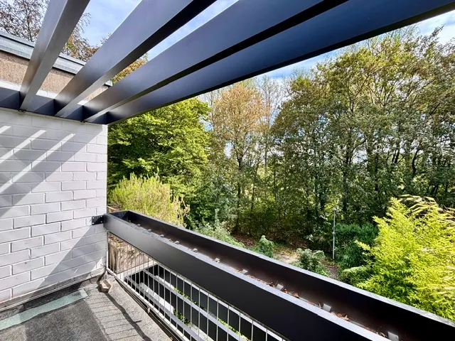 Balkon mit neuen Pergolen