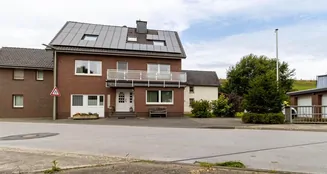 von_poll_real_estate_property_25198023_image_0