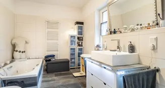 von_poll_real_estate_property_25198033_image_4