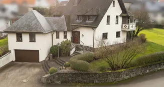 von_poll_real_estate_property_25198033_image_0