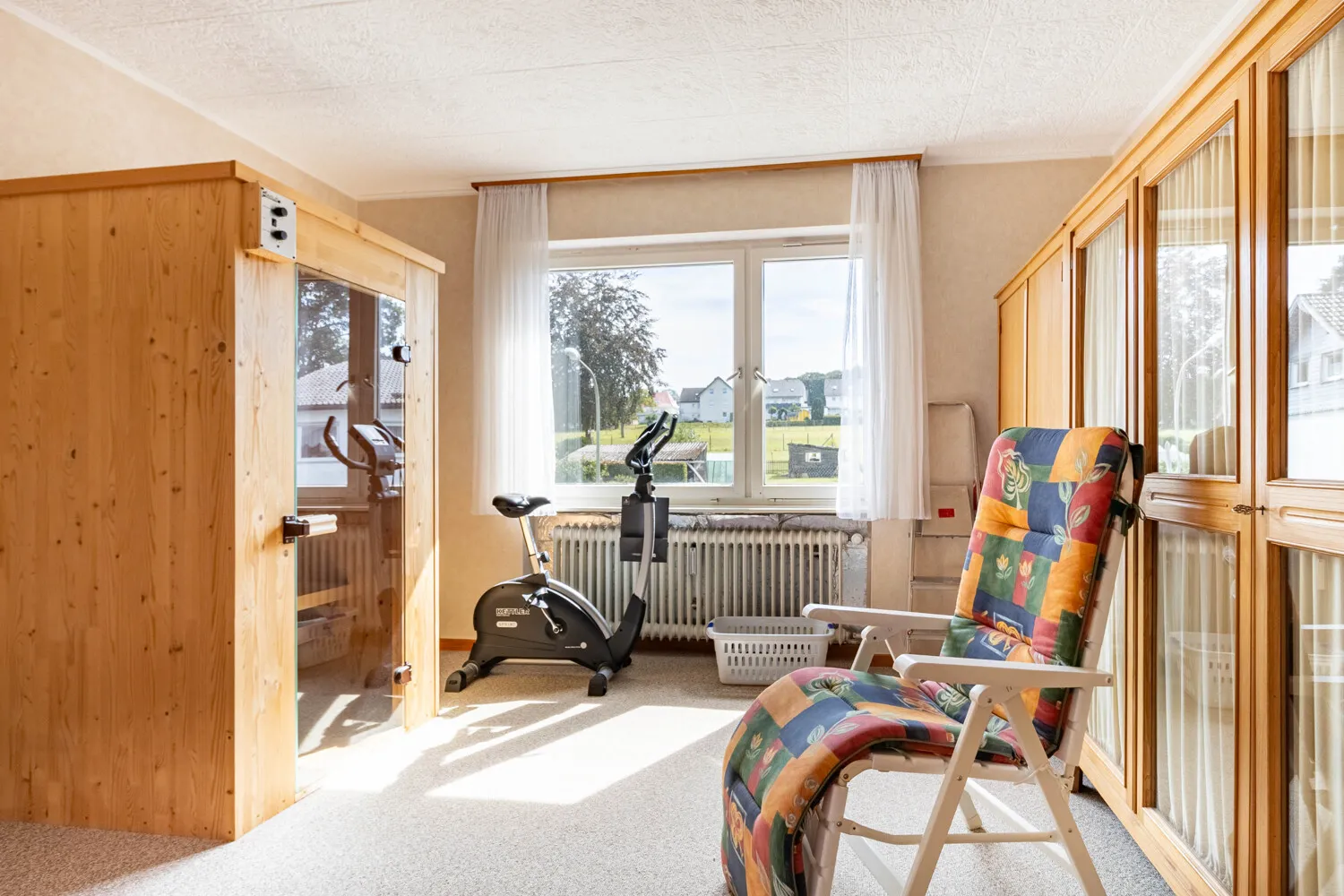 Schlafzimmer 1