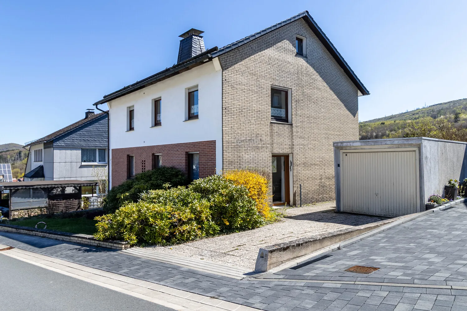 Straßenansicht