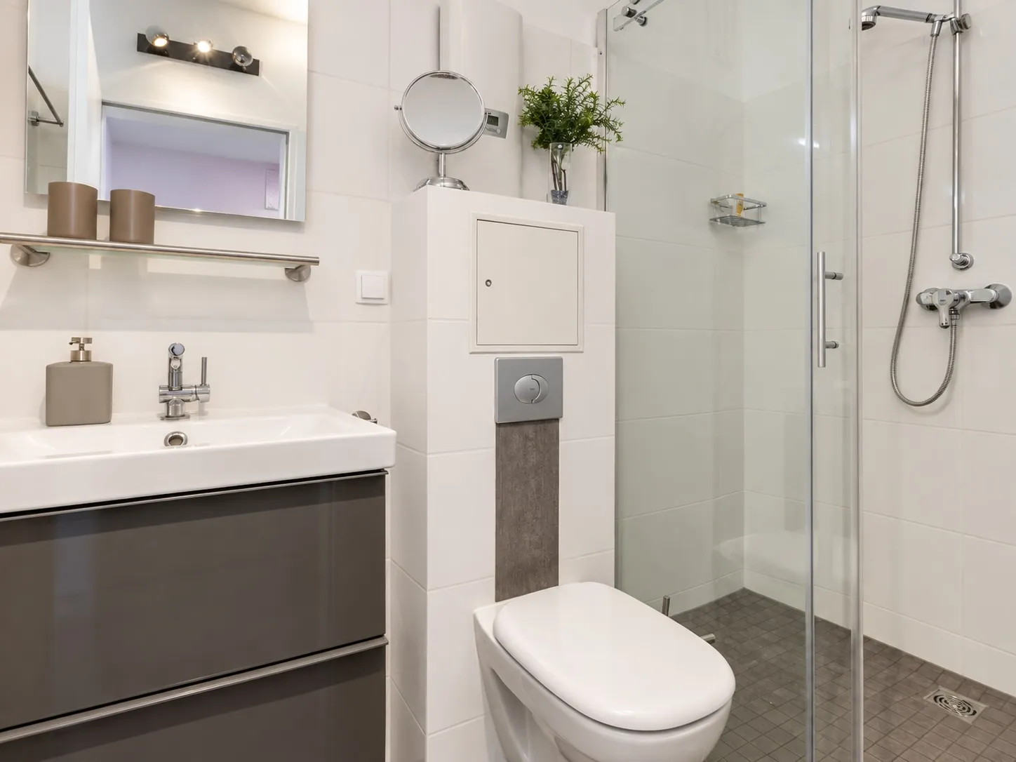 Badezimmer Ansicht 1