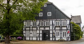 von_poll_real_estate_property_24198004_image_2