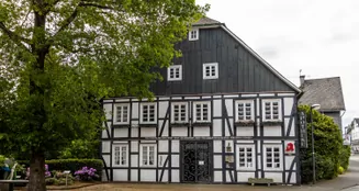 von_poll_real_estate_property_24198004_image_2