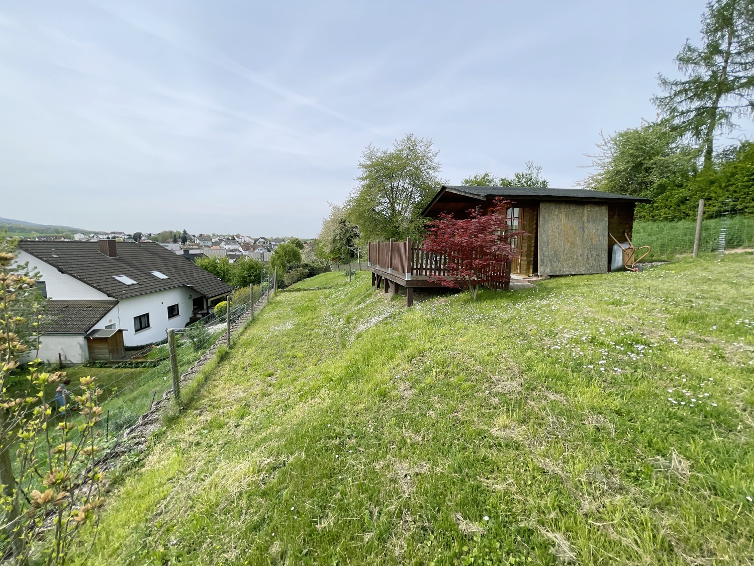 Gartenhaus mit Terrasse