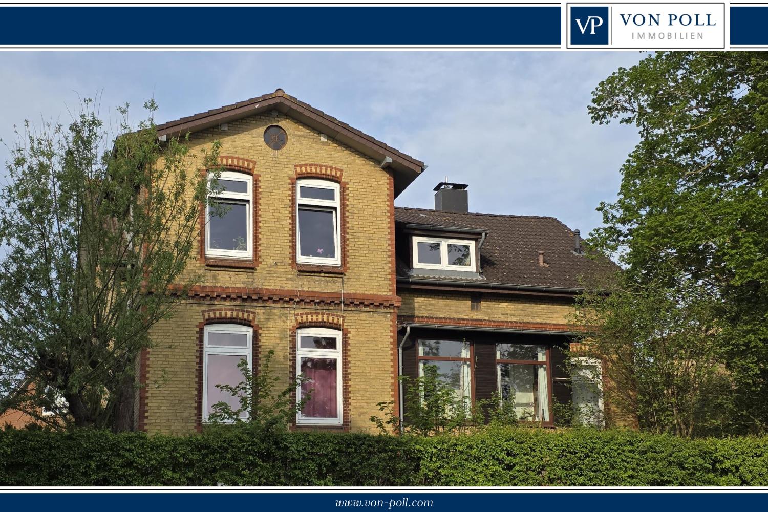 Einfamilienhaus mit drei Wohneinheiten, Schlei-Blick und großem Grundstück.