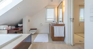 von_poll_real_estate_property_25173015_image_16