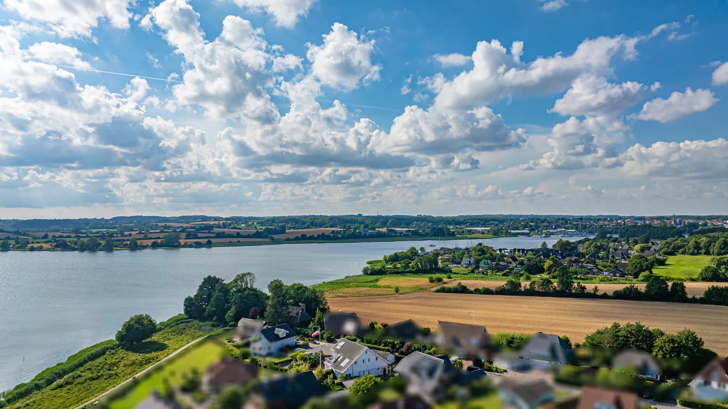 Exklusives Einfamilienhaus mit herrlichem Schleiblick in ruhiger Sackgassenlage
