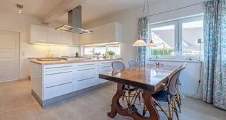 von_poll_real_estate_property_25173015_image_12