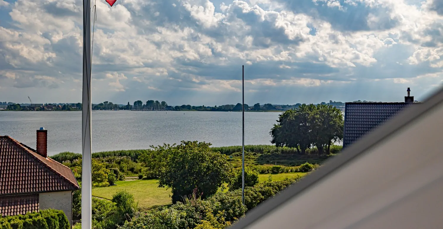 Blick aus dem Dachboden