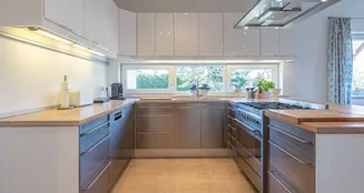 von_poll_real_estate_property_25173015_image_11