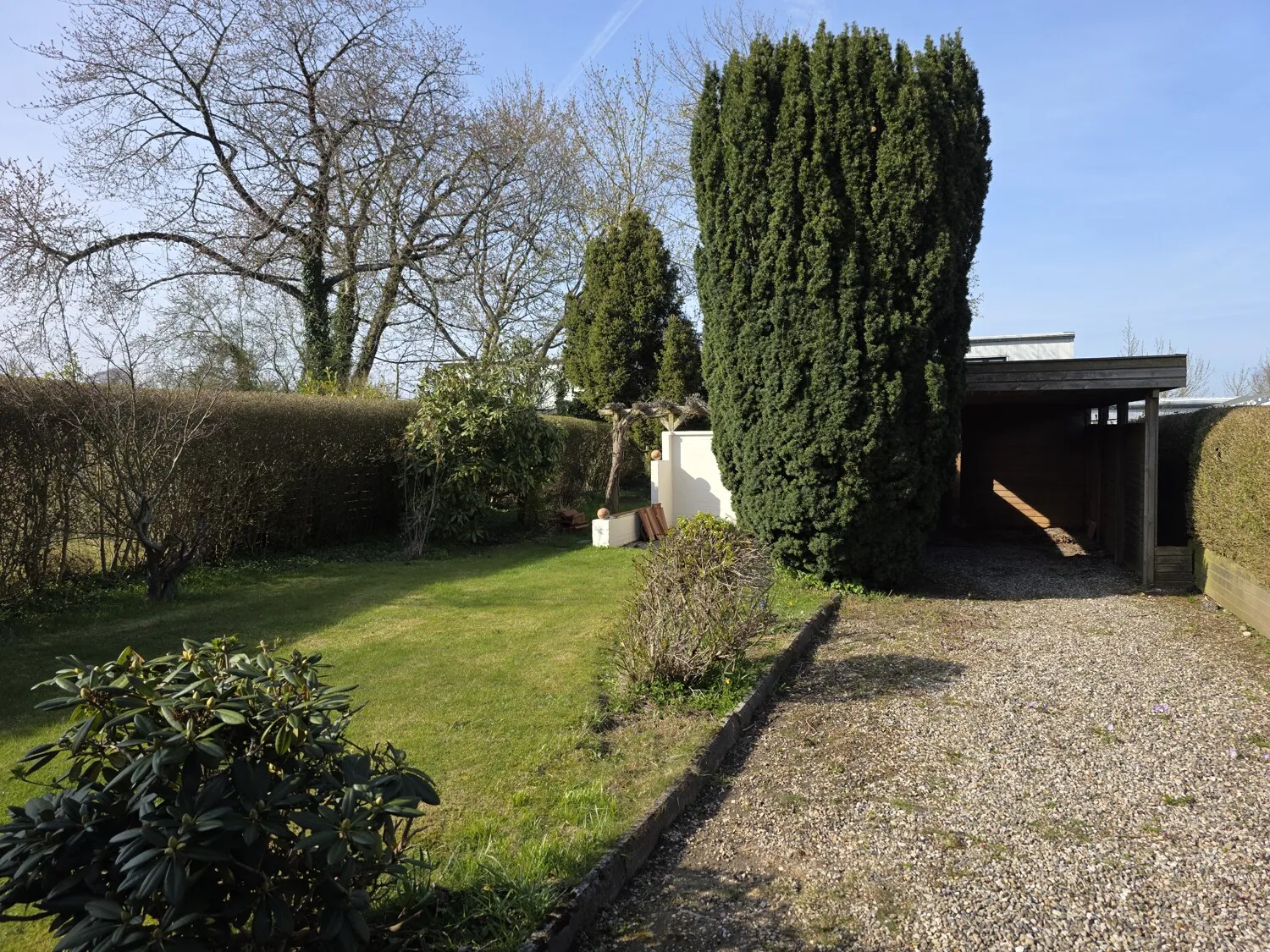 Garten und Carport