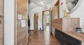 von_poll_real_estate_property_25159004_image_4
