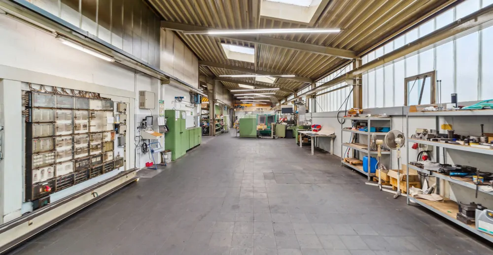 Werkhalle Einzelstück Bearbeitung