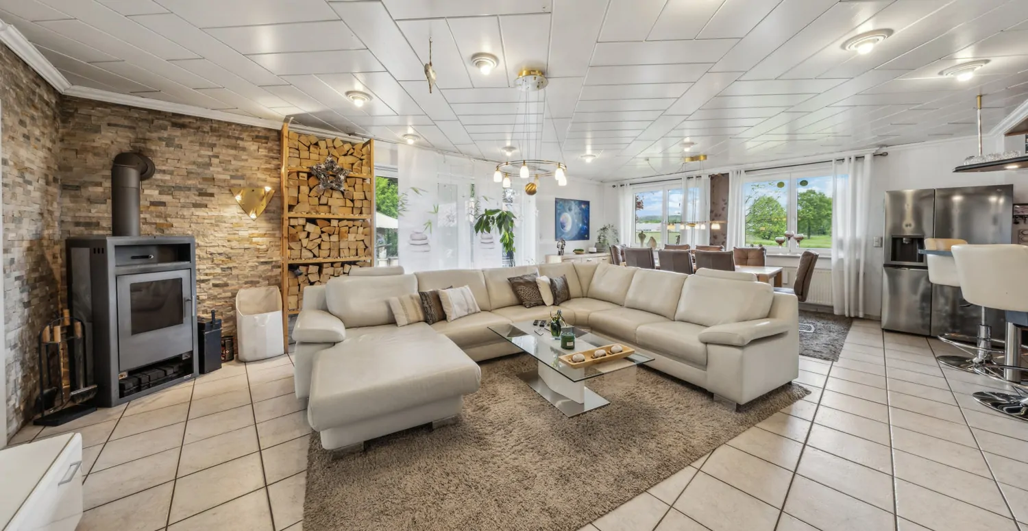 Wohn- & Essbereich Hauptwohnung EG