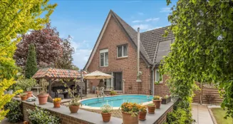 von_poll_real_estate_property_25159008_image_0