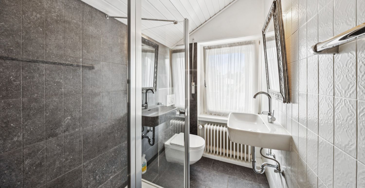 Badezimmer I OG