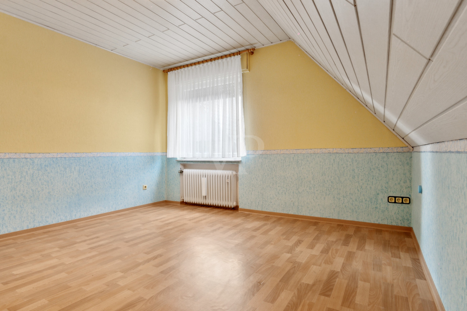 Schlafzimmer III