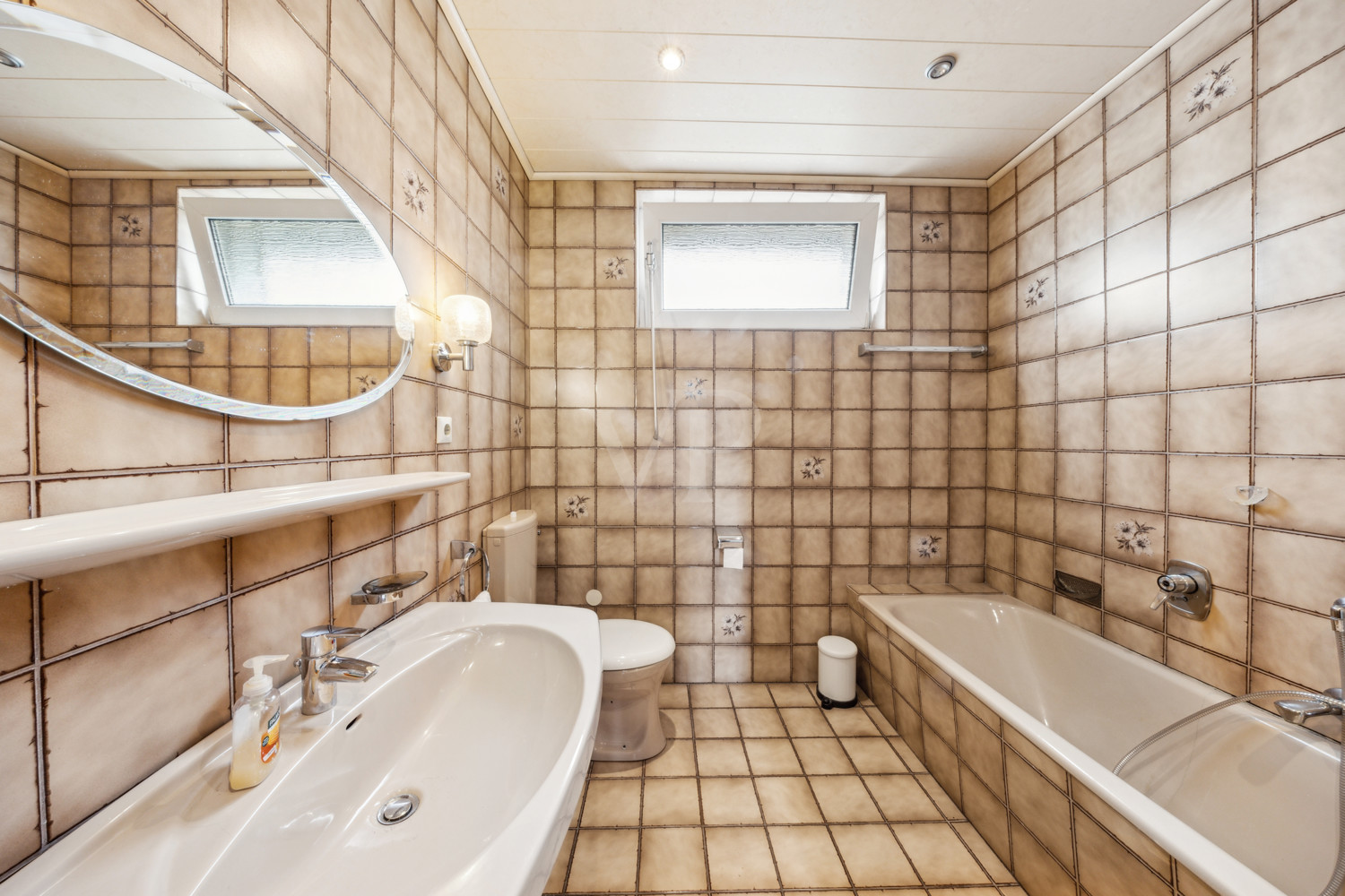 Badezimmer EG