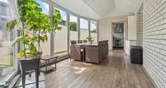 von_poll_real_estate_property_25159012_image_15