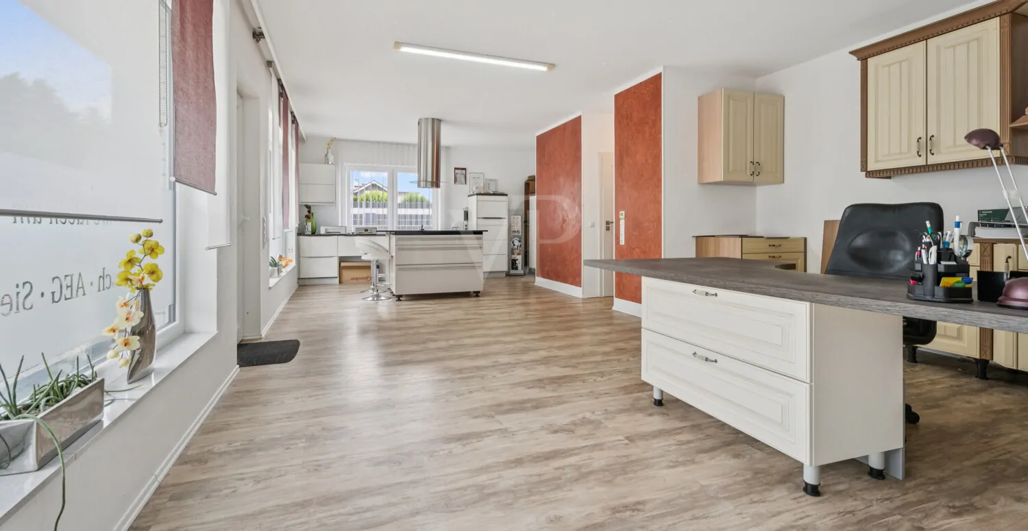 Büro/ Ausstellungsraum/ Gewerbeeinheit