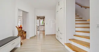 von_poll_real_estate_property_25159012_image_9