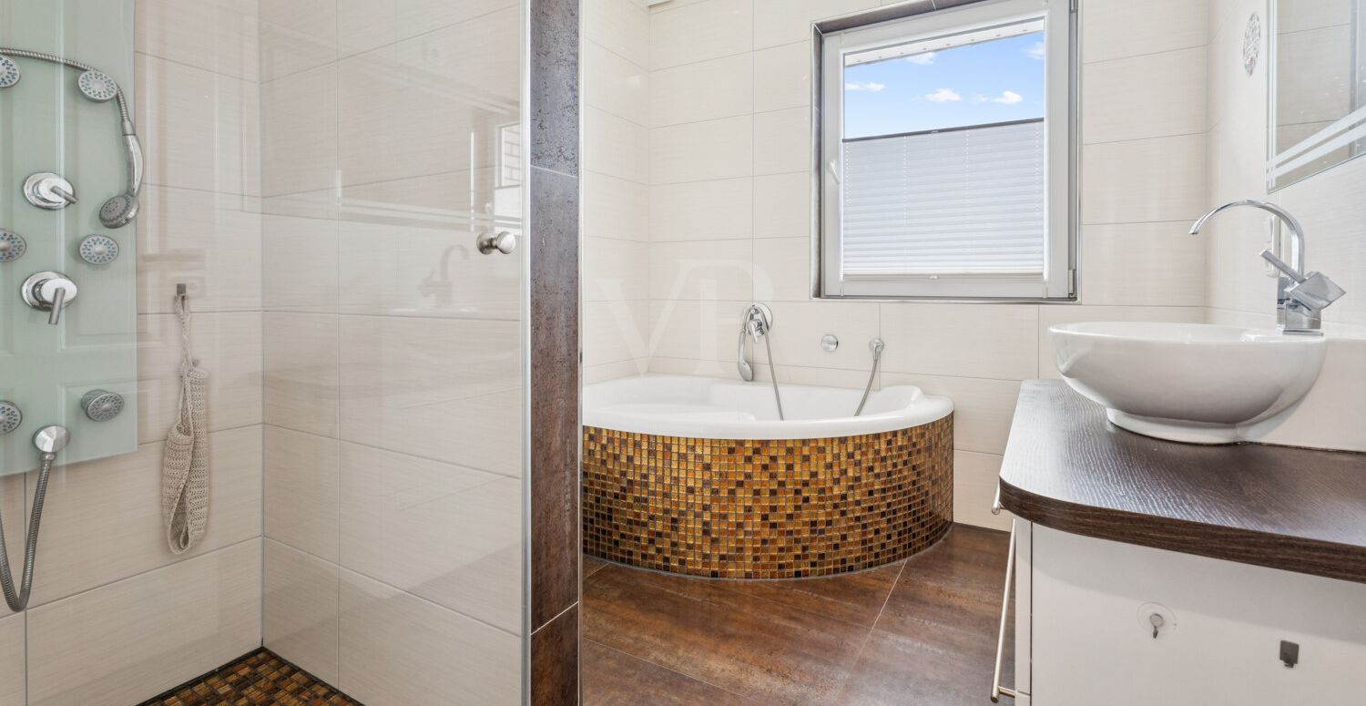 Badezimmer EG